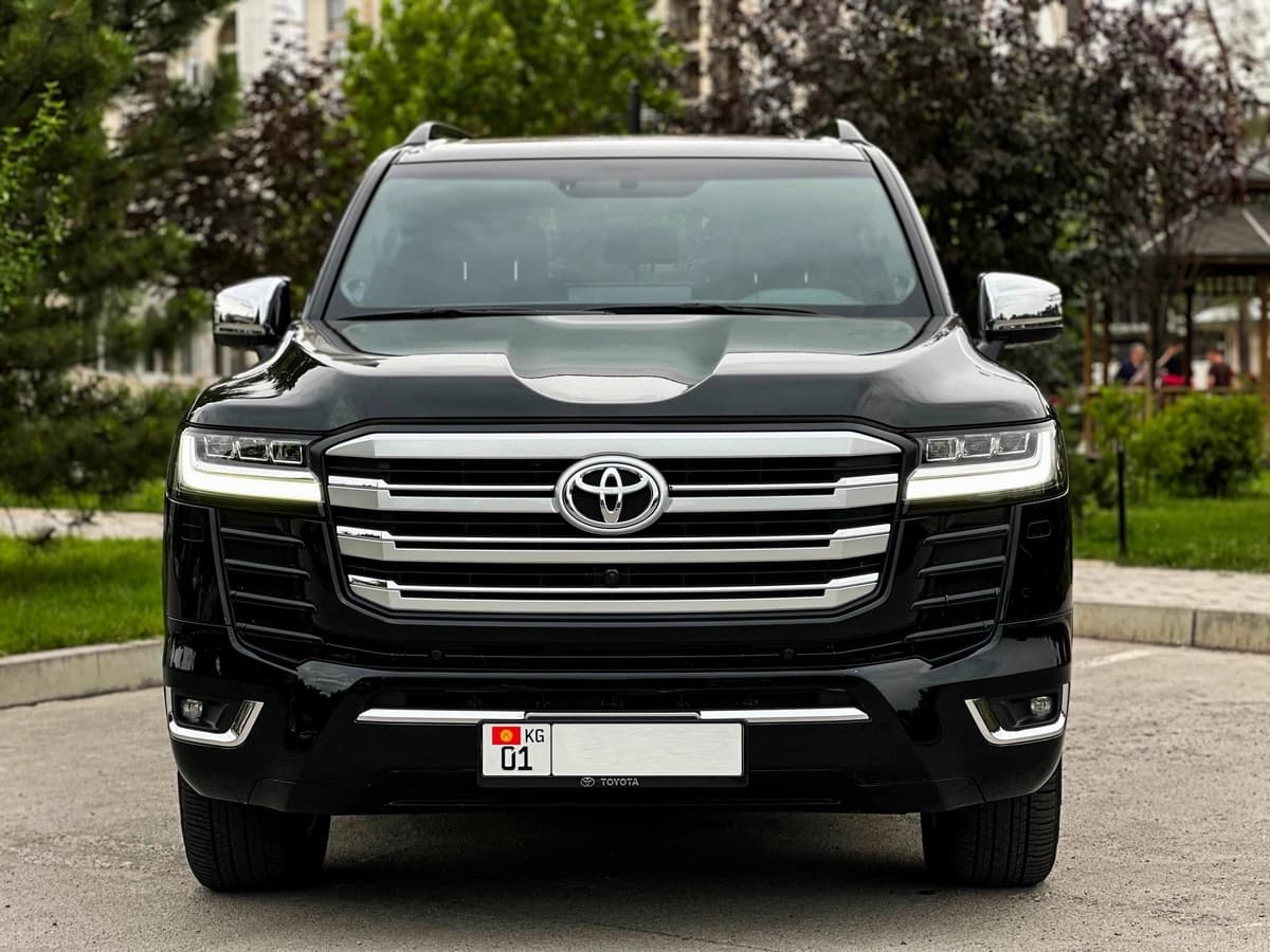 Toyota Land Cruiser 300 Series 2024