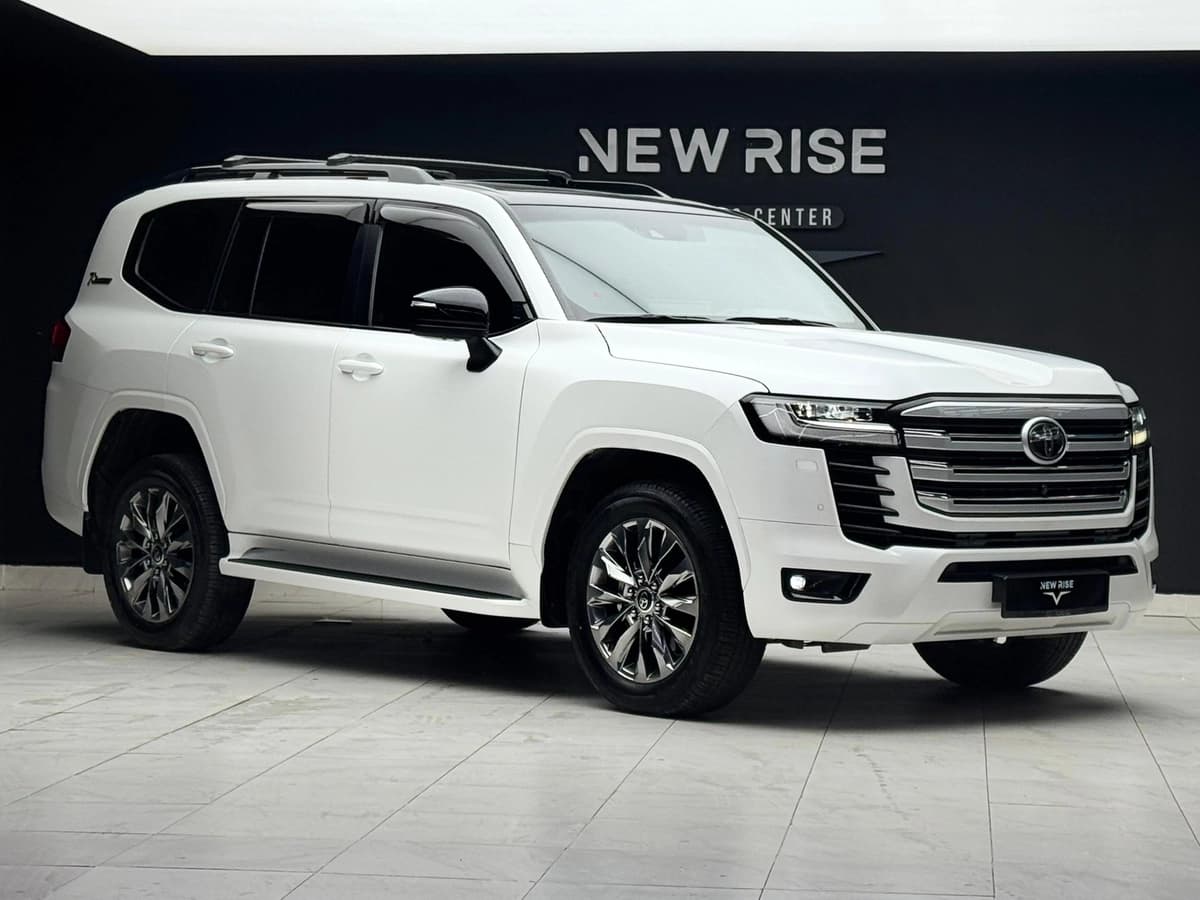Toyota Land Cruiser 300 Series 2022