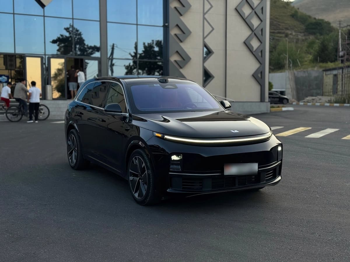 LiXiang L7 Рестайлинг 1.5hyb AT 4WD
